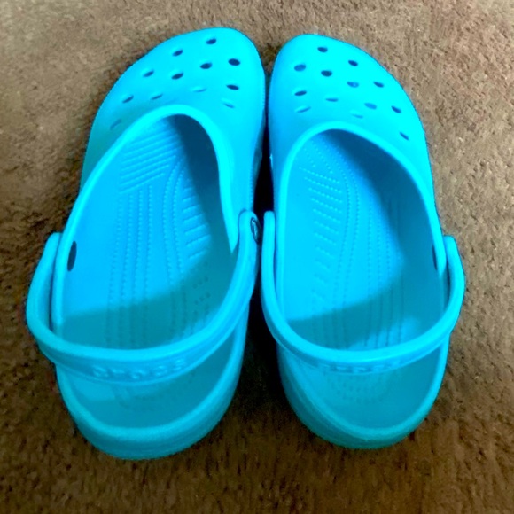 Crocs Women's Classic Clogs, Sz. 11 - Picture 4 of 6